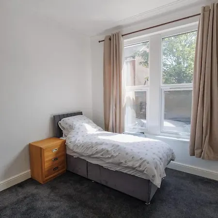 Holiday home Aberdeen House Serviced