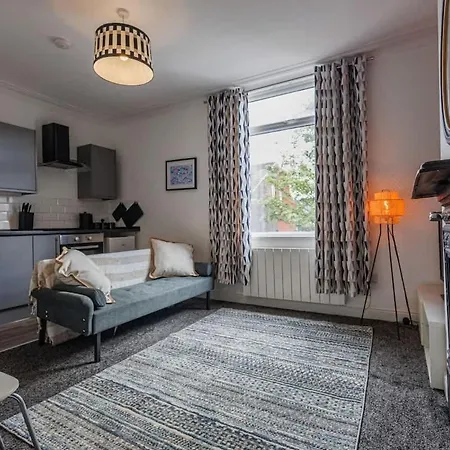 Aberdeen House Serviced *