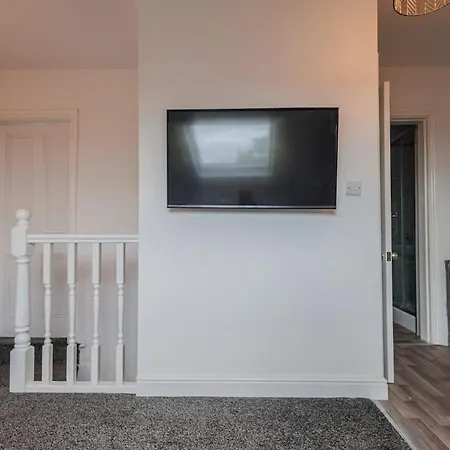 Aberdeen House Serviced *